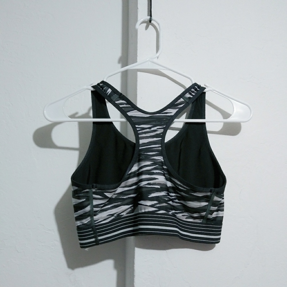 Under Armour sport bra army camo flag print
Great